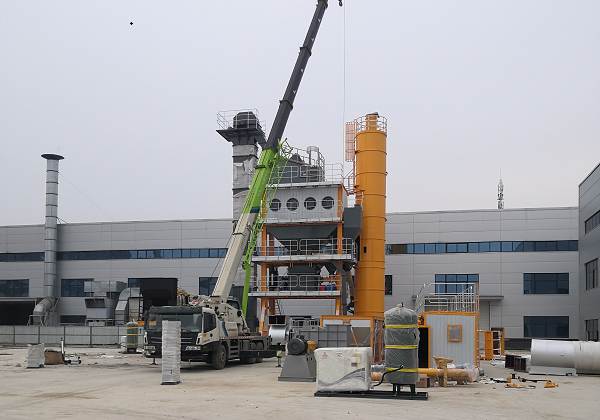 What is the combustion system of an asphalt mixing plant